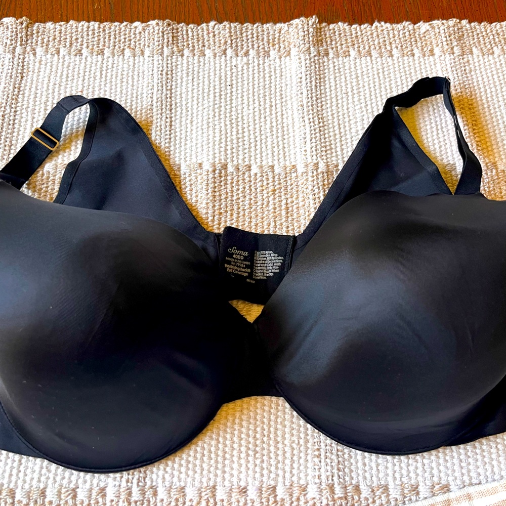 Soma Vanishing Back Black Bra Full Coverage Molded Cups 40DD